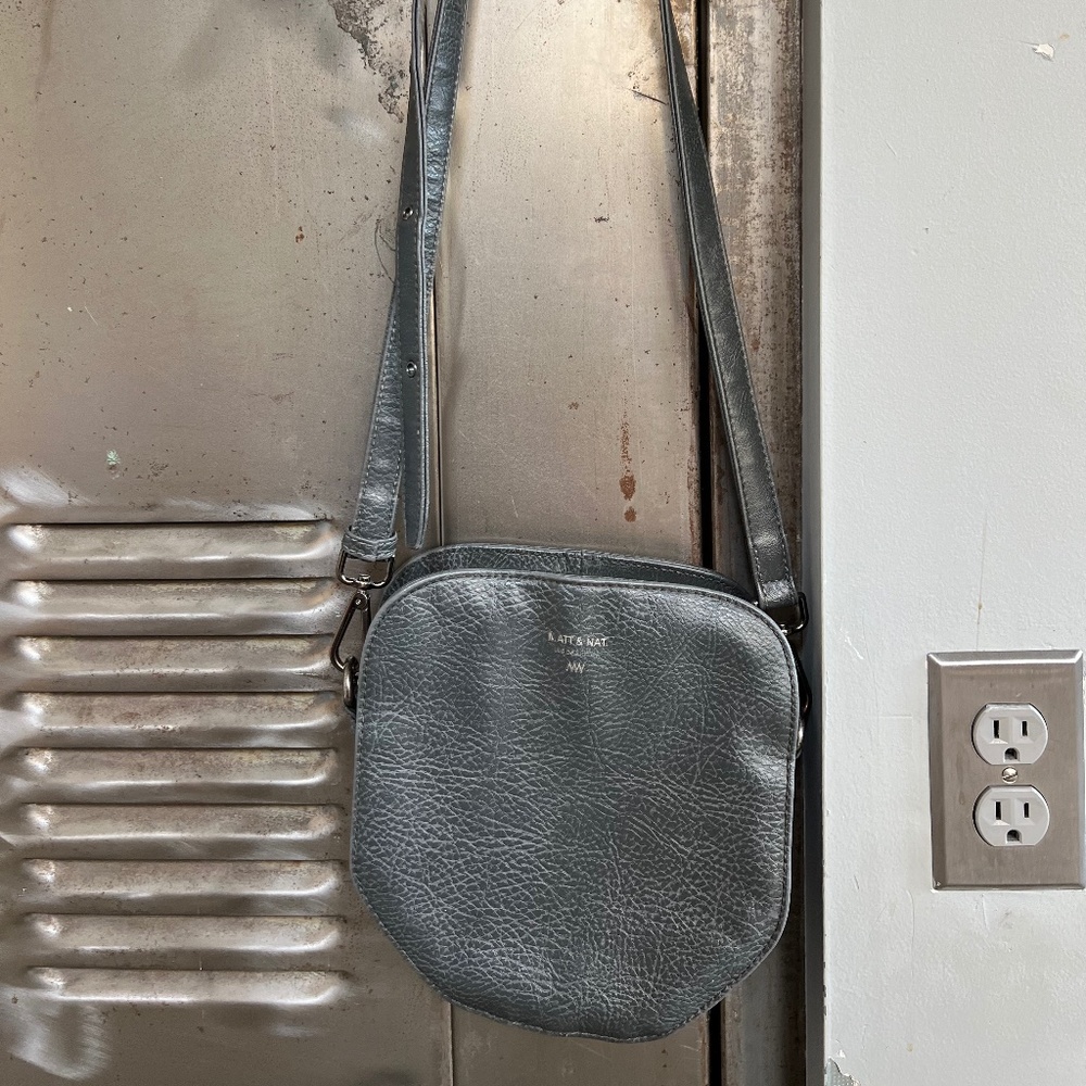 Matt and Nat crossbody vegan leather bag